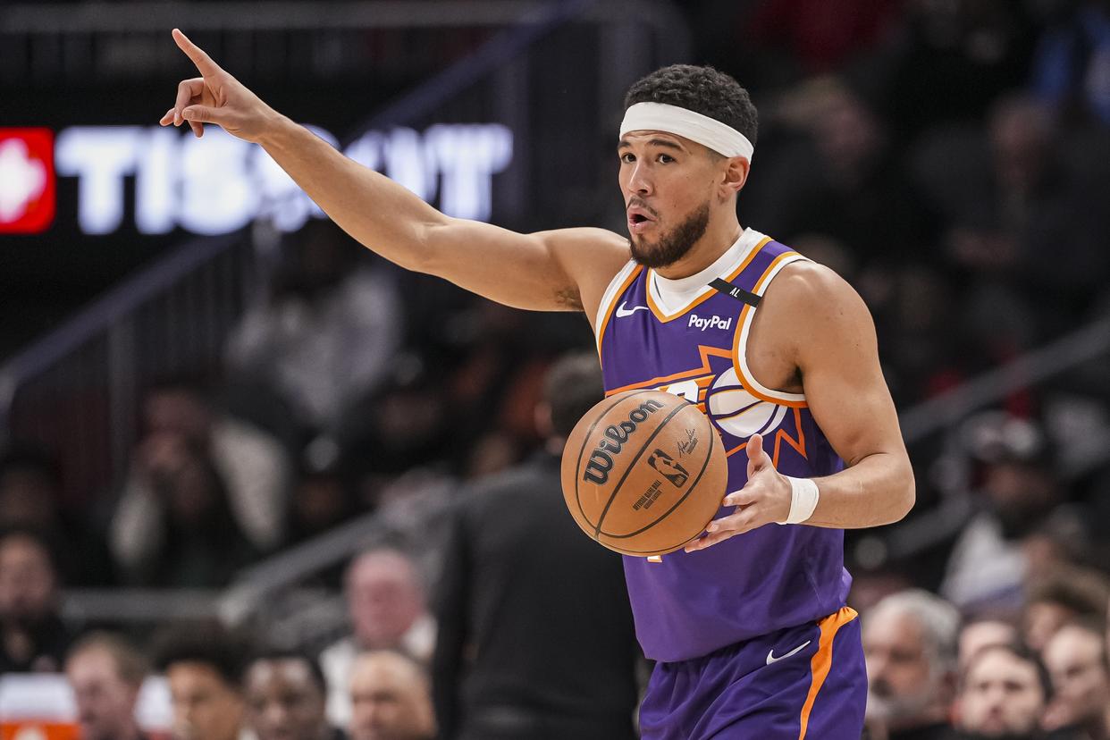 关于里尔远射贴柱备战NBA常规赛德布劳内连续十场比赛得分超过突破纪录，芝加哥公牛队长鼓劲备战欧超杯看傻球迷的信息