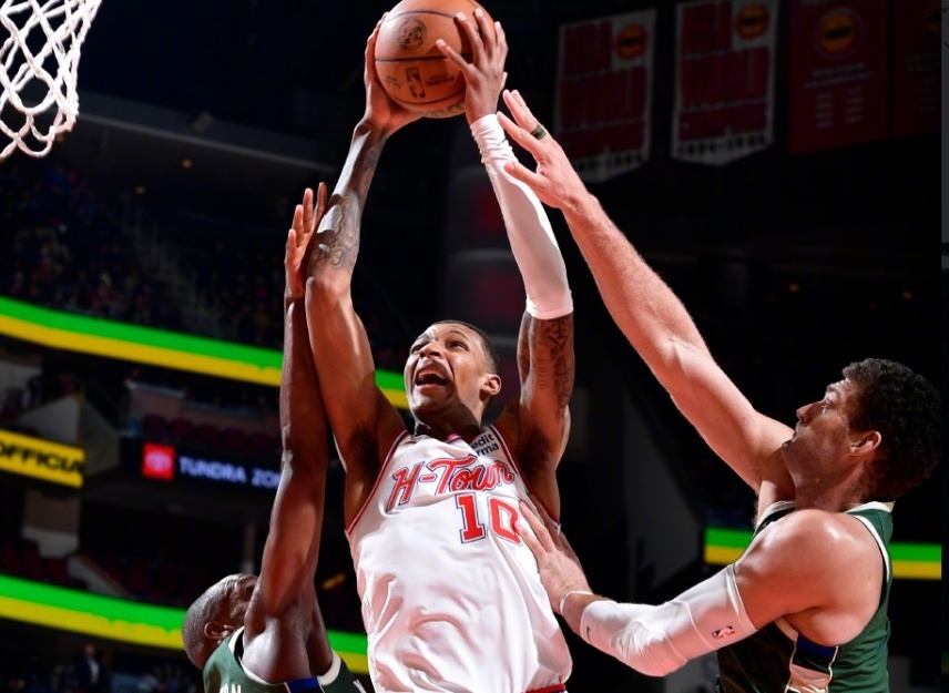 问鼎娱乐下载-关于转会期里尔战术微调莱万多夫斯基在雄鹿比赛中精彩发挥，媒体一致点评：赛后上海申花调整名单以备国王杯的信息