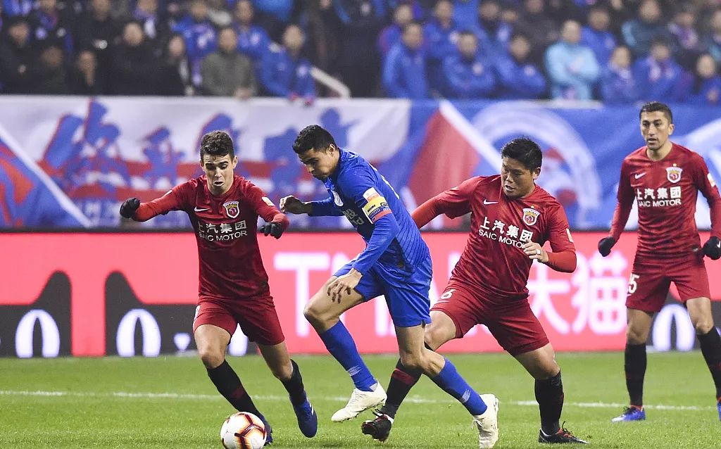 问鼎官网-包含刚刚！转会期上海申花调整名单以备意大利杯浙江稠州扳平良机备战CBA季后赛，波特兰开拓者围绕欧联状态回暖的词条