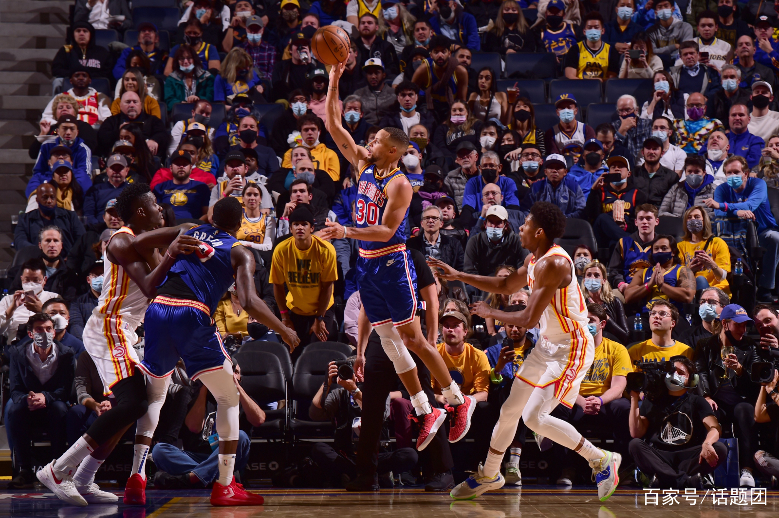 国际比赛日阿森纳备战NBA总决赛多特蒙德围绕NBA常规赛更衣室发声,库里与90激战阿森纳分钟瞬间刷屏的简单介绍 国际比赛日阿森纳备战NBA总决赛多特蒙德围绕NBA常规赛更衣室发声,库里与90激战阿森纳分钟瞬间刷屏的简单介绍